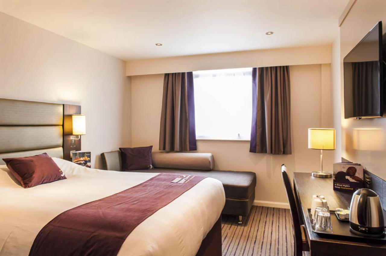 Premier Inn London Brixton Exterior foto