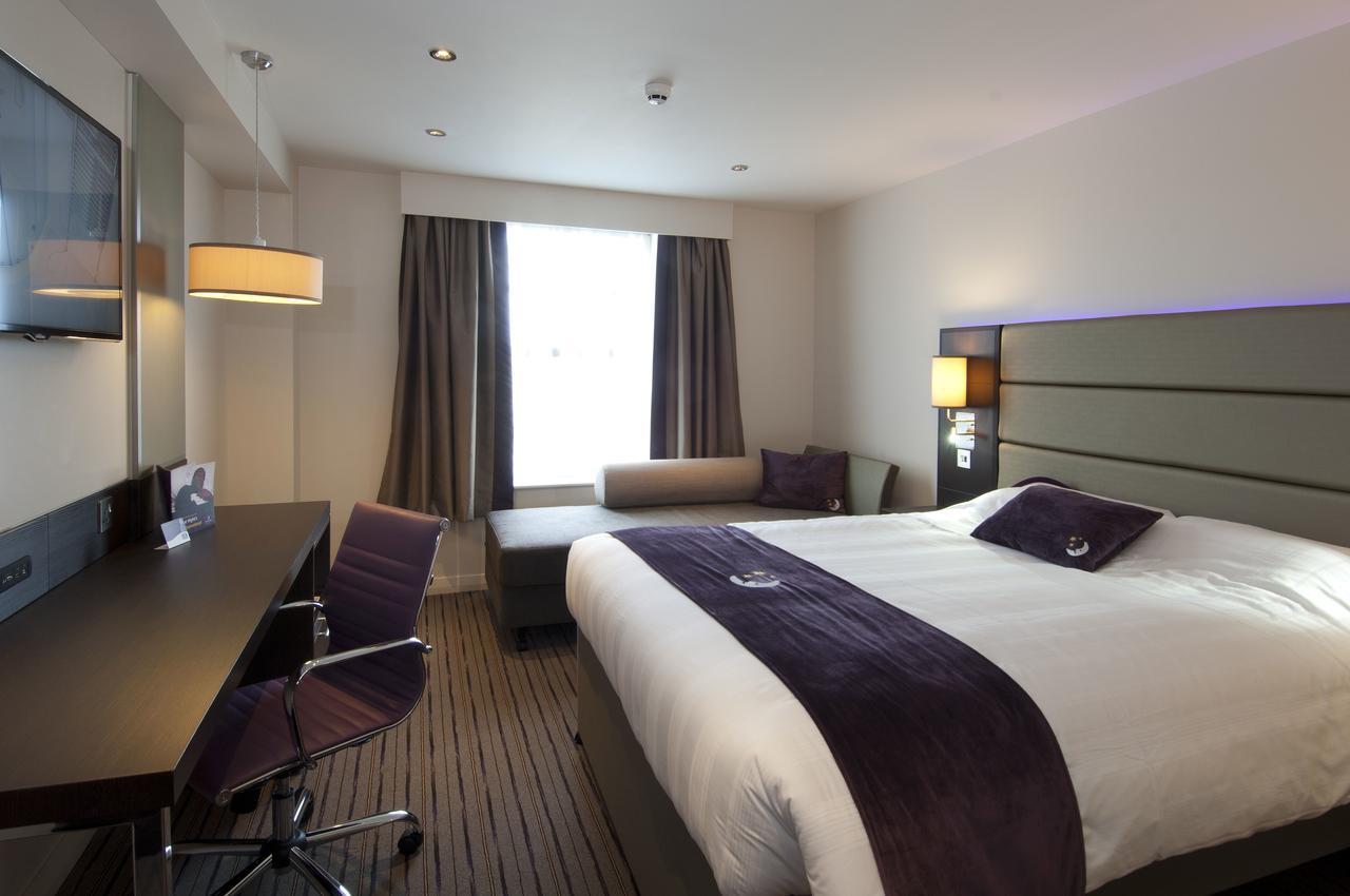 Premier Inn London Brixton Exterior foto
