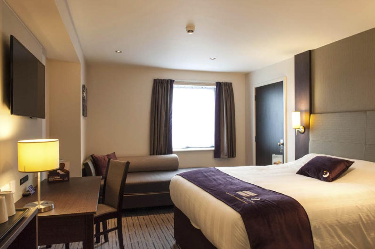Premier Inn London Brixton Exterior foto