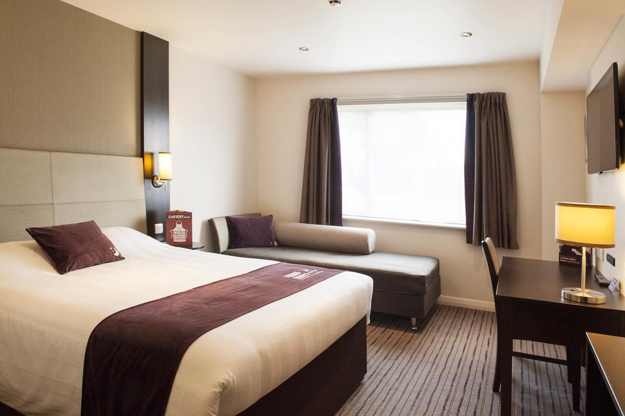 Premier Inn London Brixton Exterior foto