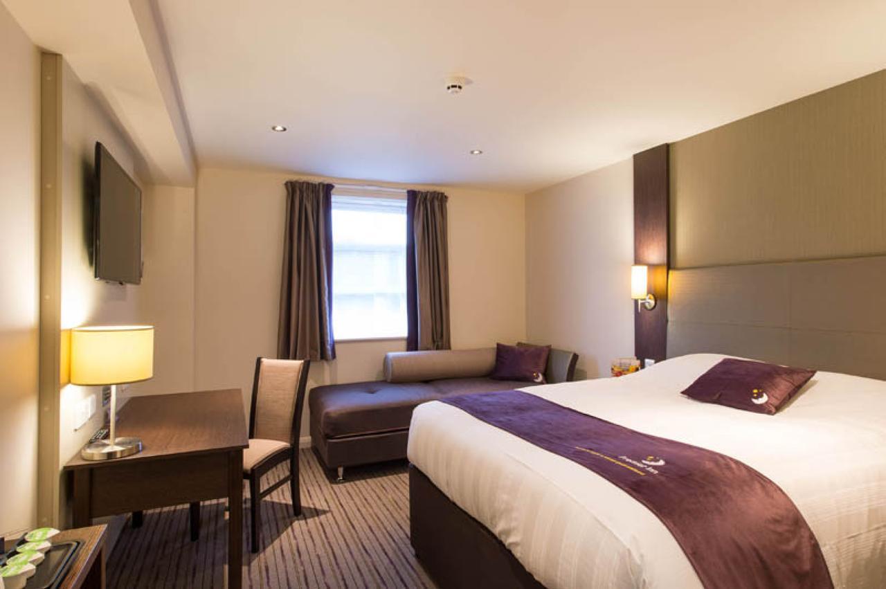 Premier Inn London Brixton Exterior foto