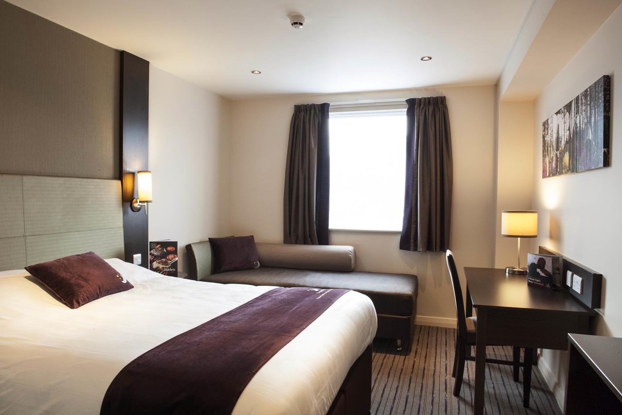 Premier Inn London Brixton Exterior foto
