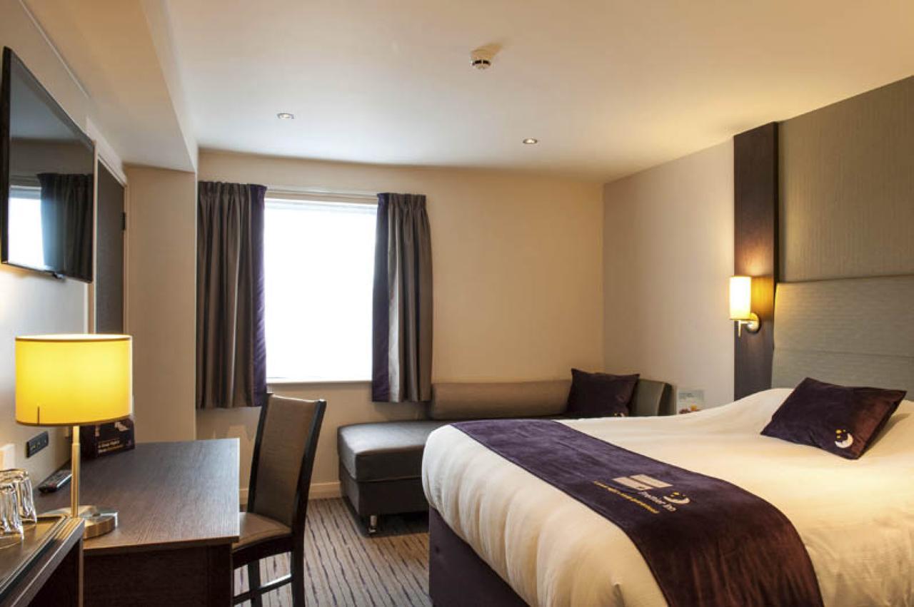Premier Inn London Brixton Exterior foto